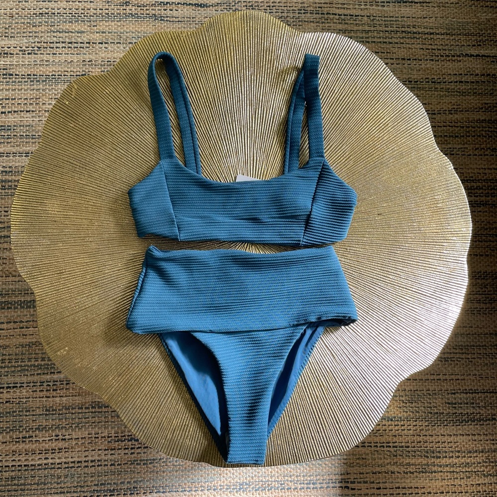 L*Space XS Oceanside set, Desi Bottom, Jess Top